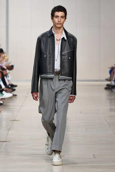 Look 38